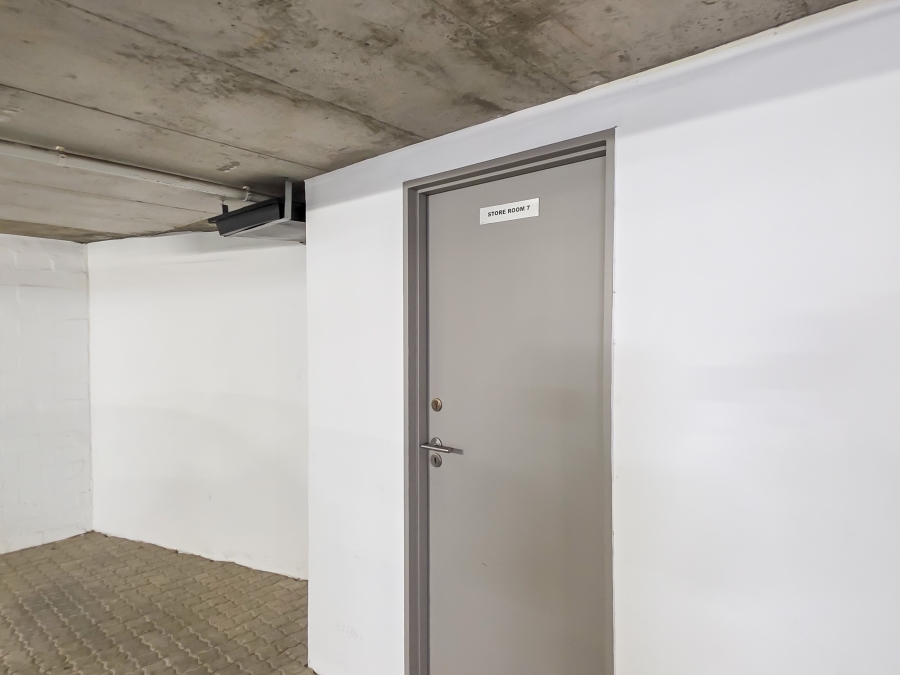 2 Bedroom Property for Sale in Sea Point Western Cape